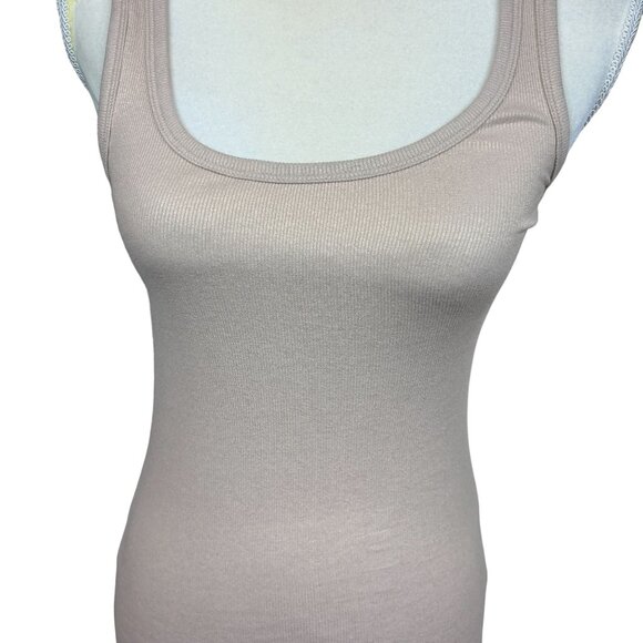 Gap favorite tank top, size Medium, sparkly, summer, beach, vacation, NWT - Picture 2 of 10